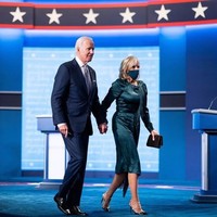 Dia telah mengembalikan hidupku. Dia (Jill) membuatku berpikir bahwa keluargaku bisa utuh lagi, tulis Joe di memoir-nya Promises to Keep. Foto: Instagram/@drbiden