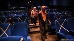 Perhatian-perhatian, Pintu Teater Bioskop Besok Dibuka