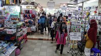 Tetapi pihak pengelola ITC Cempaka Mas optimis dapat bertahan dan tetap meningkatkan daya beli masyarakat 