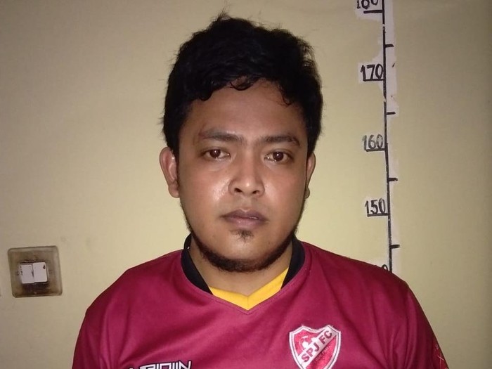 Narto, pelaku penggelapan uang ratusan juta rupiah yang ditangkap Polsek Muara Baru