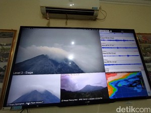 Gunung Merapi Kini Siaga, Pemkab Magelang Akan Mulai Evakuasi Warga