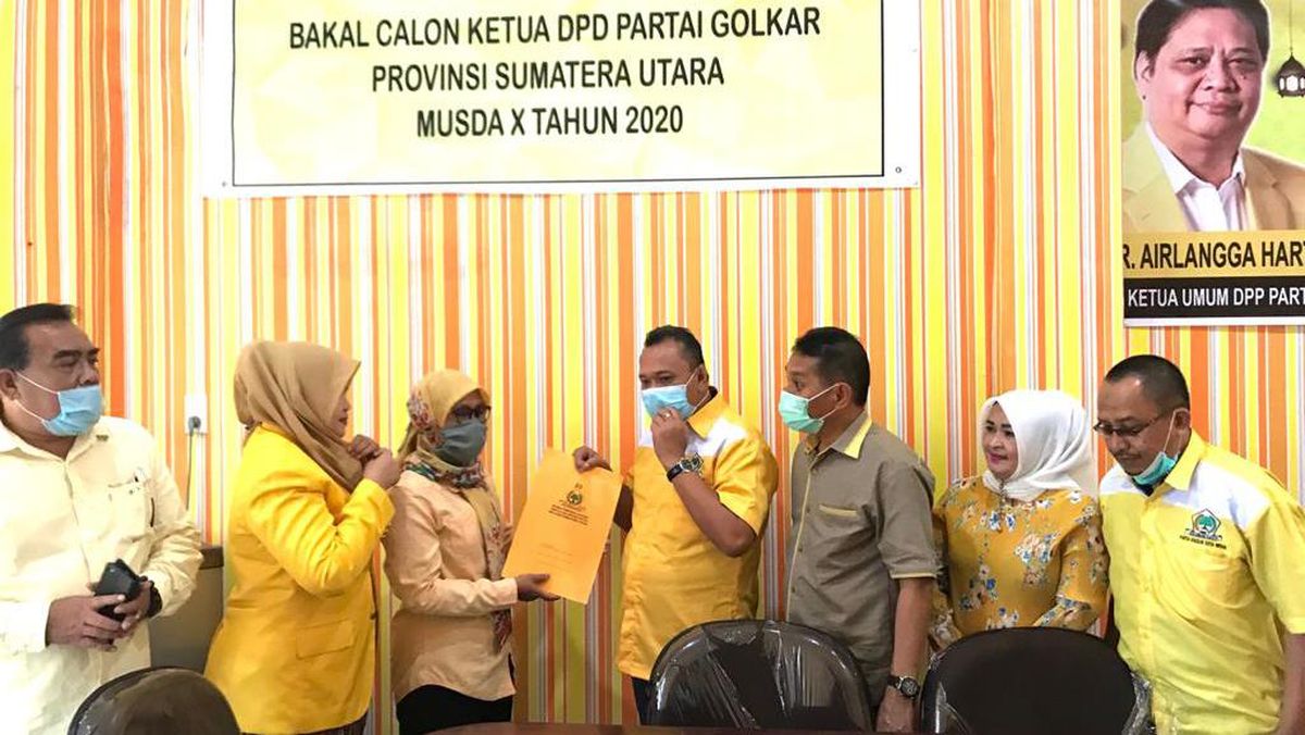 Taytdagi qizlarning fotosuratlarini korsating