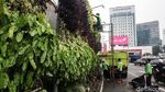 Perawatan Taman Kota Hijaukan Jakarta