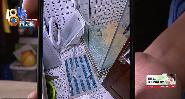 Pria Viral Setelah Protes Jendela Kamar Mandi