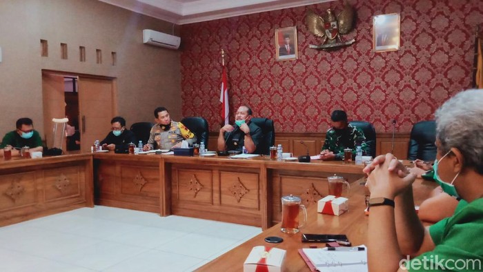 Rakor Pemkab Klaten terkait status Gunung Merapi naik jadi Siaga, Kamis (5/11/2020).