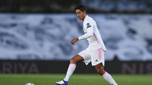 Empat Bek Tengah Incaran Manchester United