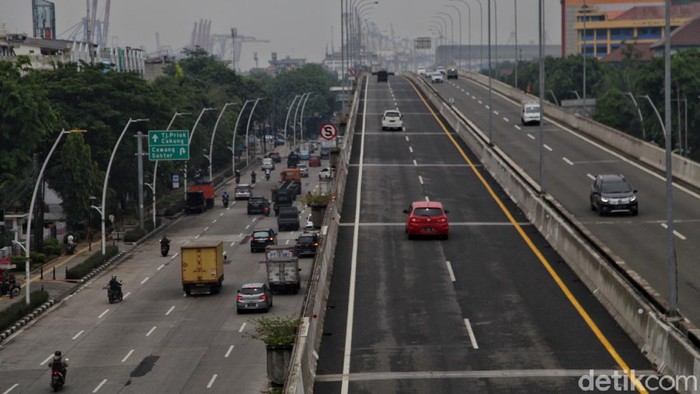 PT Jasa Marga Tbk akan segera melakukan penyesuaian tarif tol Tol Lingkar Luar Jakarta atau JORR yang tarifnya terintegrasi dengan beberapa ruas tol lainnya.