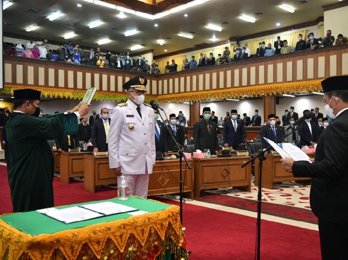 Suasana pelantikan Nova Iriansyah sebagai Gubernur Aceh (Dok. Pemprov Aceh)