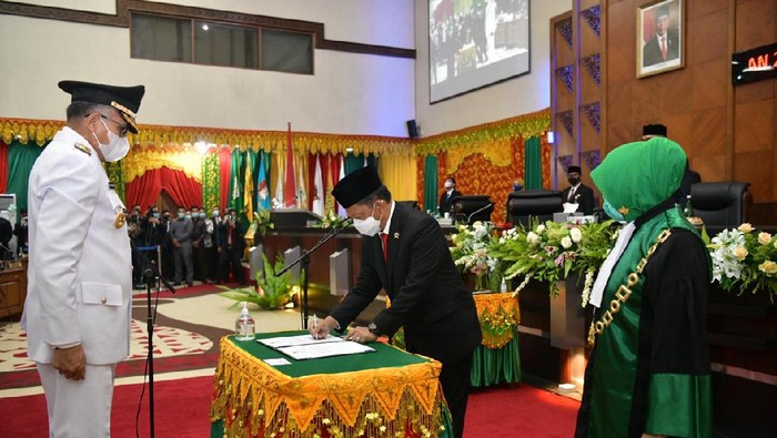 Suasana pelantikan Nova Iriansyah sebagai Gubernur Aceh (Dok. Pemprov Aceh)