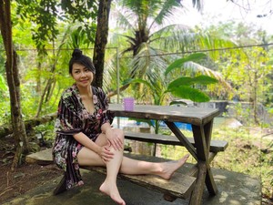 Tessa Kaunang Pamer Badan Berbikini di Ultah ke-44, yang Muda Minggir Dulu!