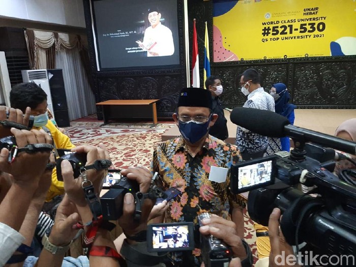 Rektor Universitas Airlangga (Unair) Prof Mohammad Nasih menyampaikan kabar baik. Vaksin merah putih buatan Unair sudah dalam tahap uji klinis dua.