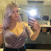 Tak hanya karena masalah kesehatan, Vicky juga sudah tidak tahan dengan komentar dari orang-orang karena bentuk tubuhnya. Sejak duduk di bangku sekolah, wanita muda itu sudah sering mendapat perlakuan tidak menyenangkan yang membuatnya ingin cepat sampai di rumah. Foto: Instagram @viicckkyx