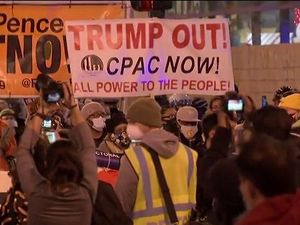 Warga Chicago Turun ke Jalan, Minta Trump Terima Hasil Pilpres
