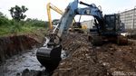 Ada Proyek Normalisasi Kali Rawa Rengas, 18 Rumah Warga Tergusur