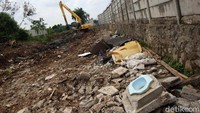 Diharapkan dengan dilakukannya normalisasi di area Kali Rawa Rengas tersebut dapat menjadi upaya pencegahan banjir yang kerap terjadi di wilayah tersebut.