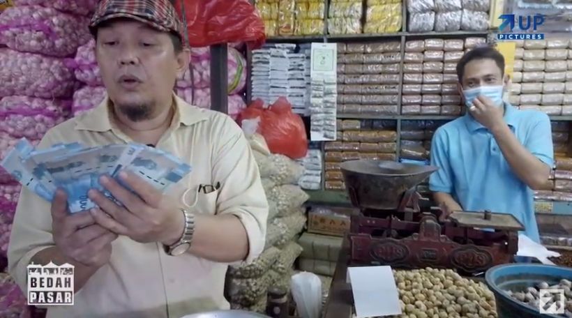 Sultan! Pria Ini Angkut Cabe dan Bawang Pakai Mobil Mercy 1,5 Miliar