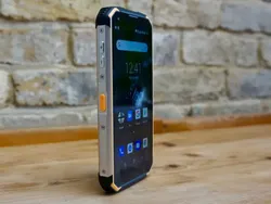 10 HP Tahan Banting Sedunia, Super Tangguh!