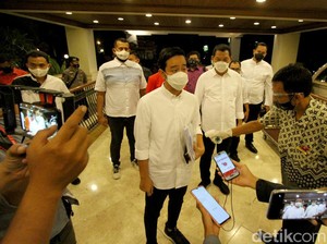 Ternyata, Ini Alasan Gibran Pakai Baju Putih di Debat Pilkada Solo