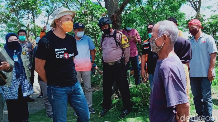 Gubernur Jawa Tengah Ganjar Pranowo kunker ke Desa Balerante, Kecamatan Kemalang, Klaten, Jumat (6/11/2020).