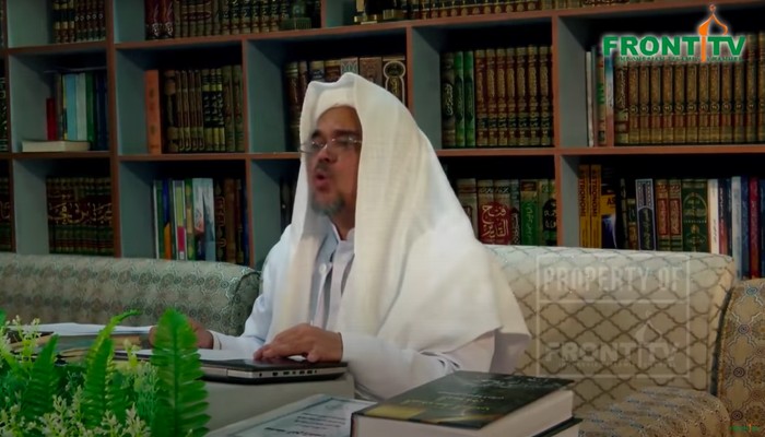 Habib Rizieq saat bersumpah tidak akan mengemis bantuan dari pemerintah RI. (Kanal YouTube Front TV)