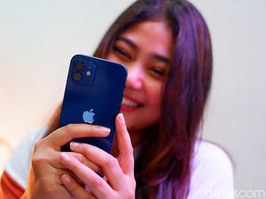 Uang THR Bisa Beli iPhone 12 dan Aneka HP Android  Rp 10-16 Juta
