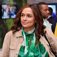 Wanita 46 tahun ini pernah didaulat Forbes sebagai wanita termuda dan pertama yang menjadi orang kaya di Afrika. Isabel diketahui memiliki berbagai properti di beberapa negara, punya saham di bidang minyak, telekomunikasi, dan bank yang mendukung statusnya jadi wanita terkaya. Foto: Instagram @isabel_dos_santos.me
