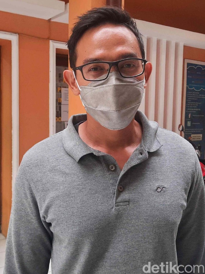 Kabag Humas Pemkot Surabaya Febriadhitya Prajatara