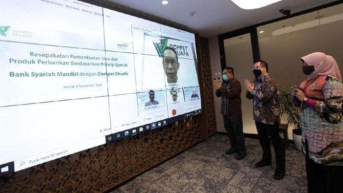 Bank Syariah Mandiri berkolaborasi dengan Dompet Duafa. Kerja sama ini untuk mendukung program pemerintah dalam pengembangan ekosistem syariah di Indonesia.