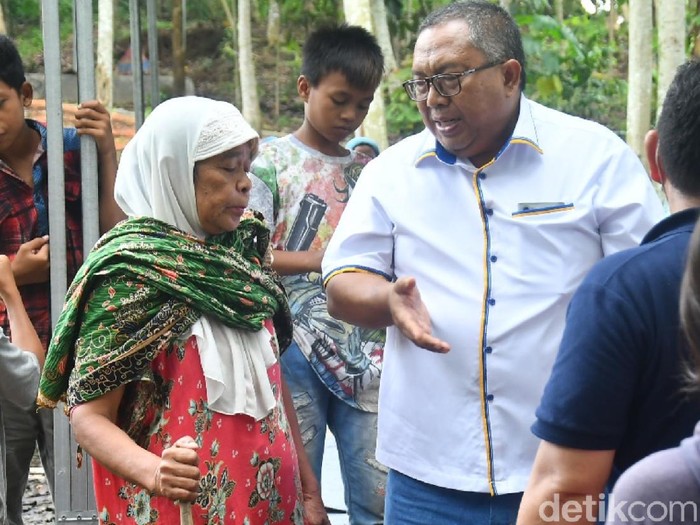 Mawan Hamami menjanjikan peningkatan status honorer Sukabumi