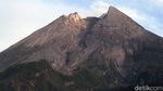 Melihat Aktivitas Gunung Merapi dari Berbagai Wilayah di Jawa Tengah