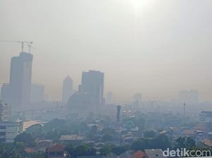 Kabut Pagi Hari di Jakarta Bukan Polusi tapi Inversi