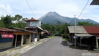 Beginilah kondisi kawasan wisata di lereng Merapi yang kini sudah mulai sepi dan sunyi dari orang-orang. Agus Septiawan/detikcom