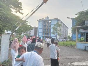 Penganut Syiah yang Dibaiat Jadi Suni Kembali ke Pengungsian di Sidoarjo