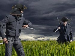 Adu Sikut Obama dan Biden Jadi Bahan Photoshop Kocak