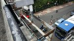 Pot Bunga di Flyover Pasar Rebo Tidak Terawat