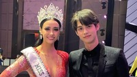 Dalam event penganugerahan mahkota Miss Universe Thailand 2020 lalu, dia sempat berfoto bareng aktor Thailand yang namanya tengah bersinar, Bright Vachirawit. (Foto: dok. Instagram @amanda.obdam) 