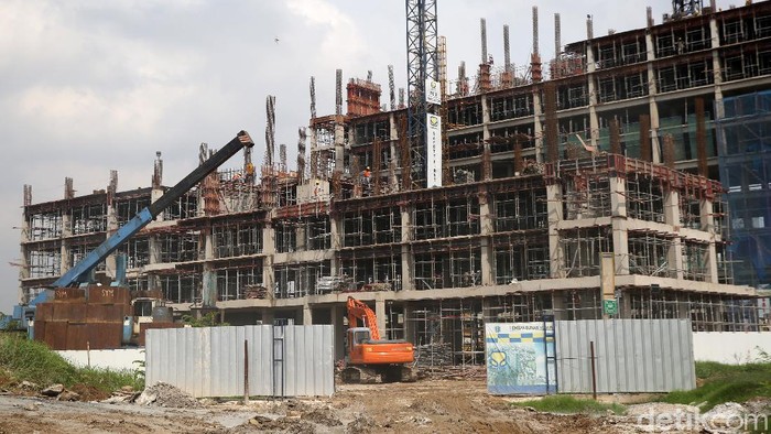 Pembangunan rumah susun sewa (Rusunawa) Ujung Menteng, Jakarta, terus dilakukan. Rusunawa ini diperuntukan bagi warga DKI Jakarta berpenghasilan rendah.