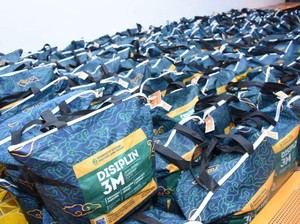 Satgas Jabar Tepis Motif Politik di Balik Tas Bansos Disiplin 3M