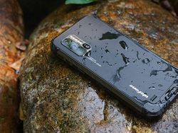 10 HP Tahan Banting Sedunia, Super Tangguh!