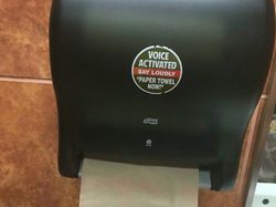 Deretan Vandalisme Absurd dan Kreatif, Jangan Ditiru!