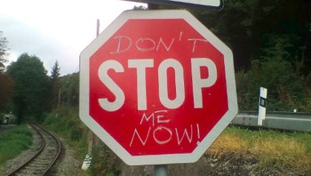 Cause im having a good time, having a good time. Foto: via Bored Panda