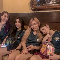 Atlet eSports Winda Lunardi jadi korban dugaan tindak pidana penggelapan uang. Tak tanggung-tanggung, Rp 20 miliar yang ada ditabungannya di Maybank raib.