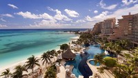 Hotel mewah Grand Fiesta Americana Coral Beach Cancun menjulang dengan megah di jantung kawasan hiburan Cancun. Ada 602 kamar yang berdesain kelas Eropa. (TripAdvisor)