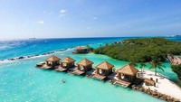 Renaissance Aruba Resort & Casino, Oranjestad, Aruba akan memanjakan wisatawan dengan pemandangan Laut Karibia dengan pemandangan kota yang juga menambah keindahannya. Tamu juga bisa menuju pulau pribadi seluas 40 hektar dimana flamingo liar berkeliaran bebas. (TripAdvisor)