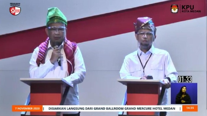 Akhyar Nasution dan Salman Alfarisi di debat Pilkada Medan (dok. YouTube Hupmas KPU Medan)