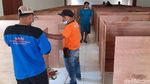 Cegah Penyebaran COVID-19 Barak Pengungsian Dibuat Bersekat
