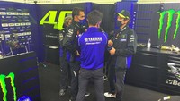 Valentino Rossi dipastikan akan tampil membalap pada MotoGP Eropa, Minggu (8/11) besok (Instagram @YamahaMotoGP)
