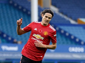 Permisi MU, Barcelona Mau Pinjam Cavani