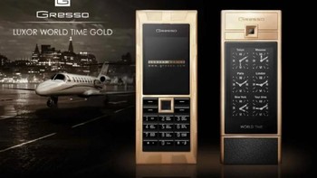 Kemewahan pun diperlihatkan Gresso Luxor Las Vegas Jackpot. Tak hanya terbatas, HP yang dijual USD 1.000.000 atau Rp 14,2 miliar ini terbuat dari 180 gram emas dan berlian hitam yang masing-masing 45,5 karat. Foto: wealthy gorilla
