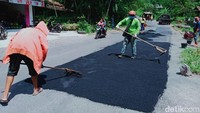 Tidak hanya di Desa Sidorejo, rehab jalur evakuasi Merapi juga dilakukan di ruas Desa Ngemplak Seneng dan Kepurun, Kecamatan Manisrenggo. Ruas jalan menuju shelter pengungsian Desa Kebondalem Lor Kecamatan Prambanan itu sudah selesai.